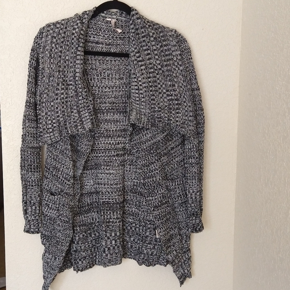 Women's lightweight sweater